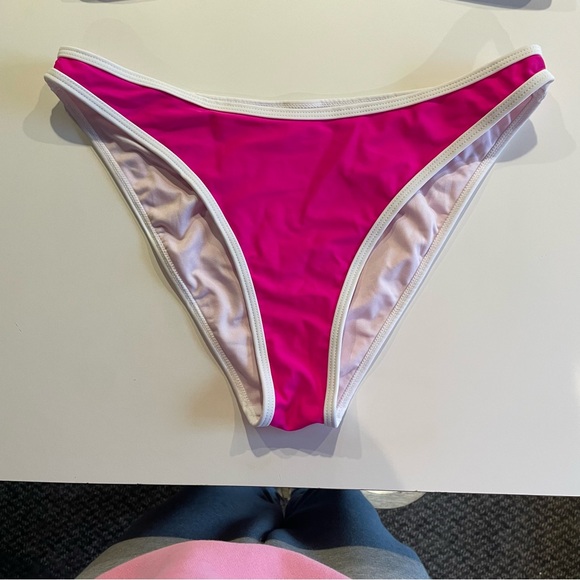 Singnier Two Piece Bikini Set NWOT Sporty Fuchsia High Cut Cheeky Bottoms Sz Lg - Picture 3 of 9